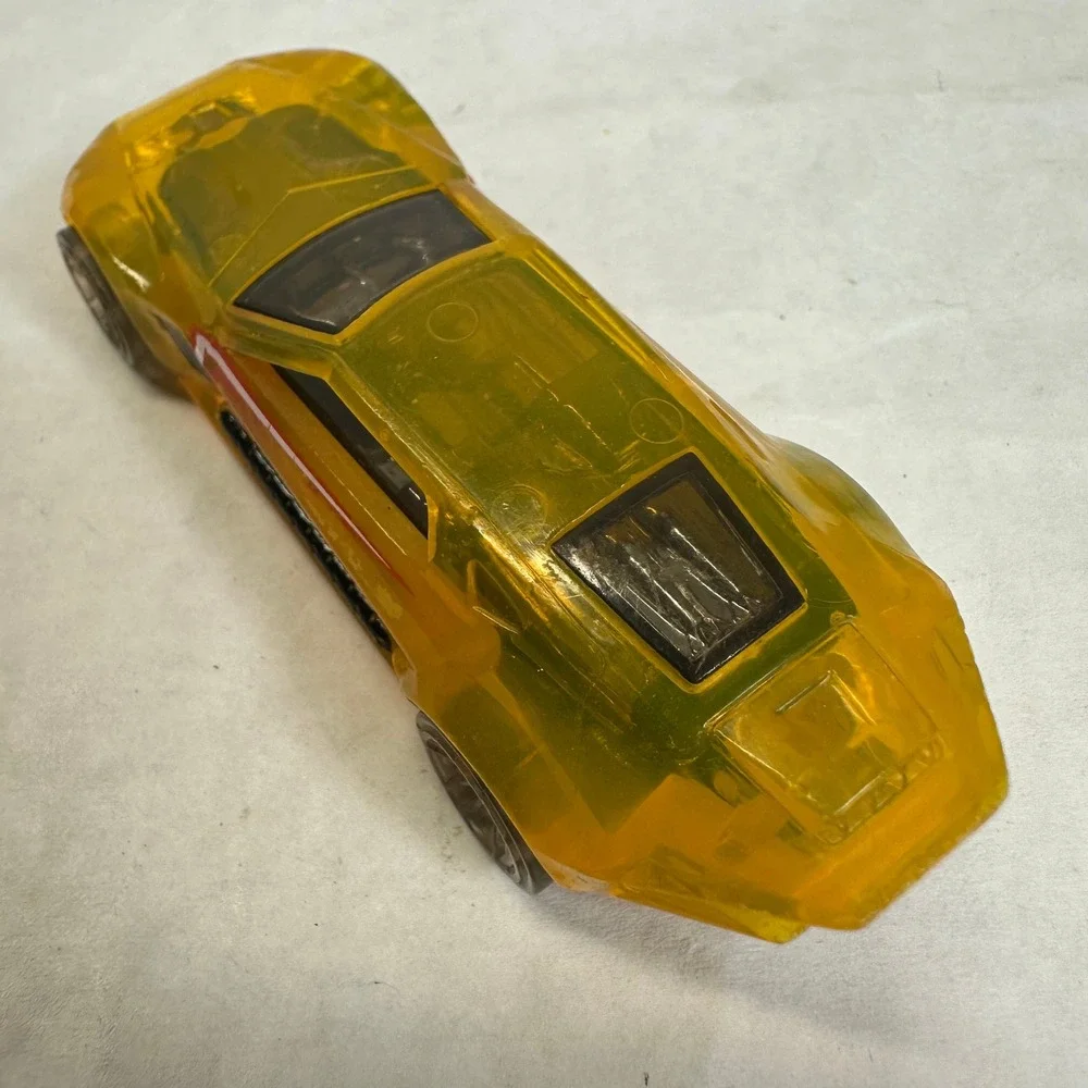 Hot‎ Wheels X-Raycers Bullet Proof 2015 Yellow Translucent Diecast Car Toy